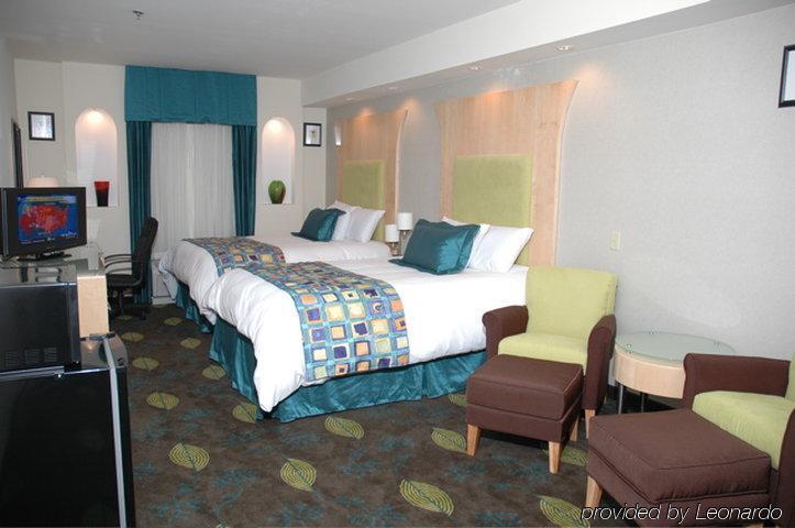 Sonesta Essential Savannah Georgetown Room photo