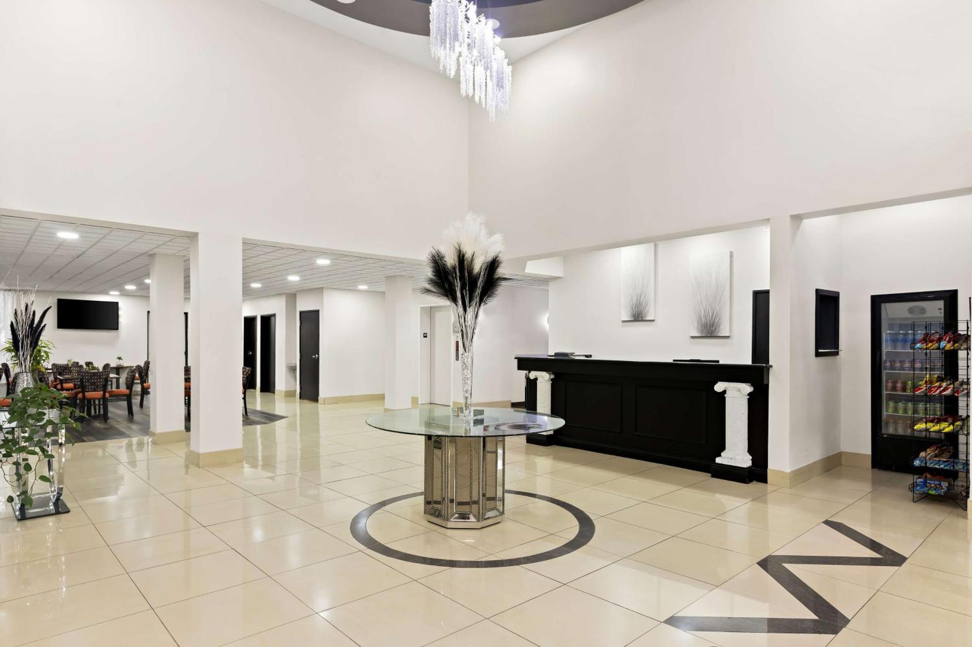 Sonesta Essential Savannah Georgetown Exterior photo