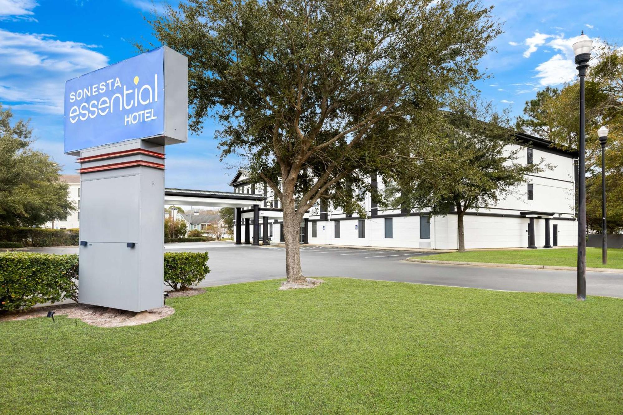 Sonesta Essential Savannah Georgetown Exterior photo